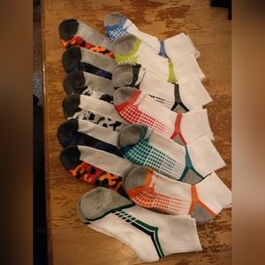 Boys ankle socks lot size large